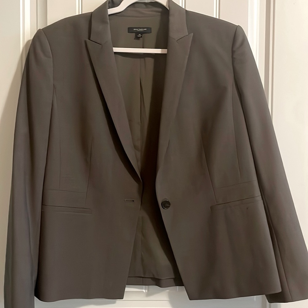 Ann Taylor Lined Structured Suit Jacket Size 14